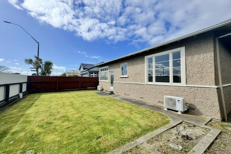 Photo of property in 146 Featherston Street, Palmerston North, 4410