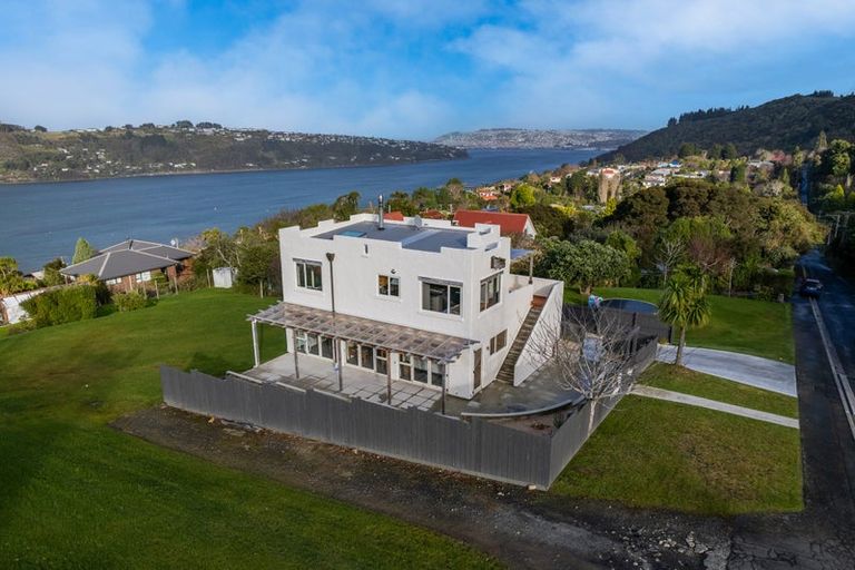 Photo of property in 64 Ellesmere Street, Ravensbourne, Dunedin, 9022