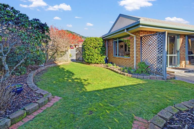Photo of property in 8 Idesia Grove, Richmond, 7020
