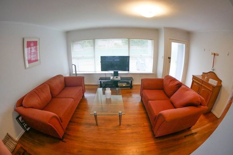 Photo of property in 4/13 Creamer Avenue, Belmont, Auckland, 0622