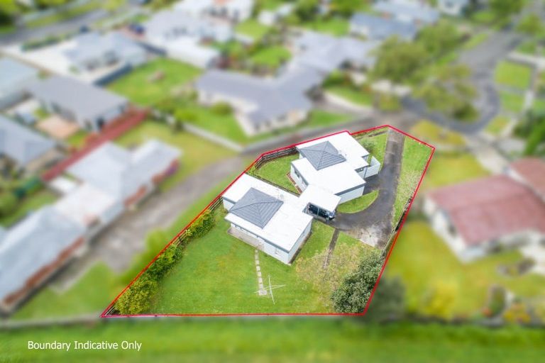 Photo of property in 9 Hollows Crescent, Takaro, Palmerston North, 4412