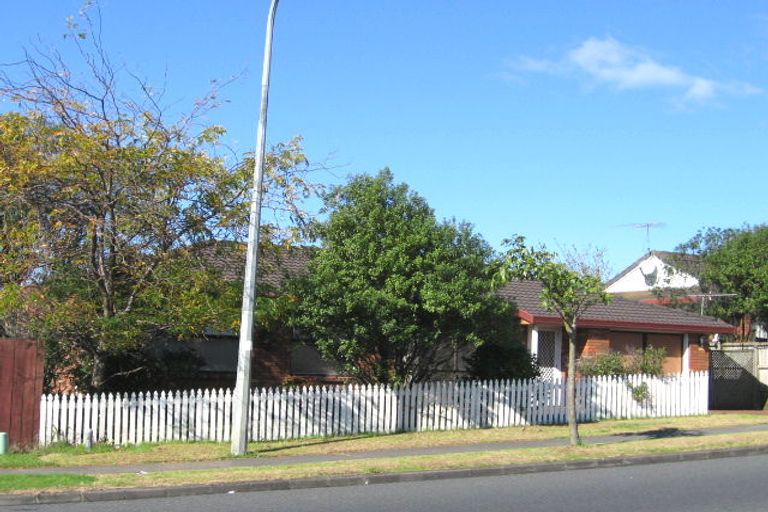 Photo of property in 1/162 Whitford Road, Somerville, Auckland, 2014