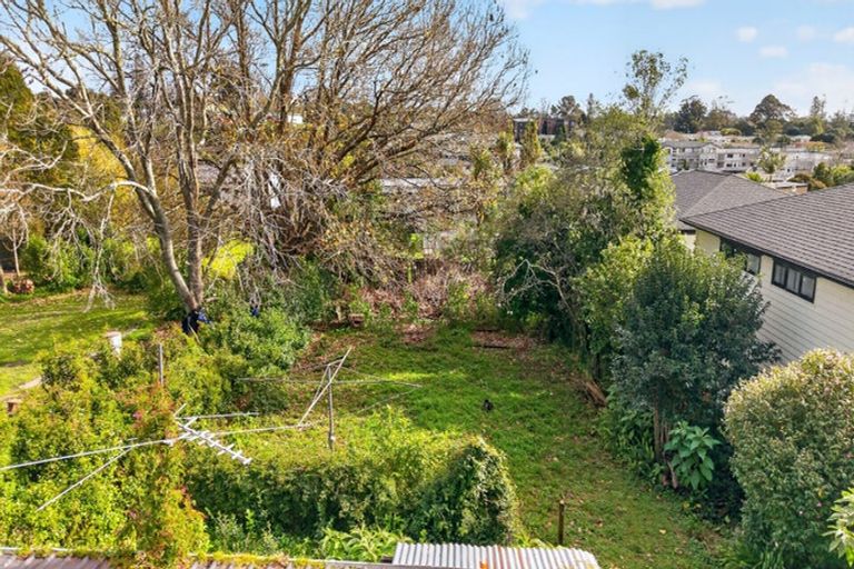 Photo of property in 14 Brandon Road, Glen Eden, Auckland, 0602