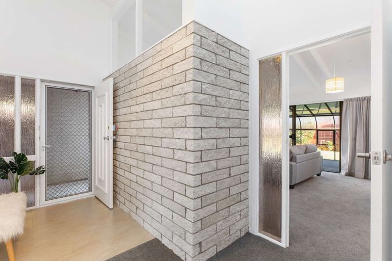 Photo of property in 1/35 Swanson Road, Henderson, Auckland, 0610