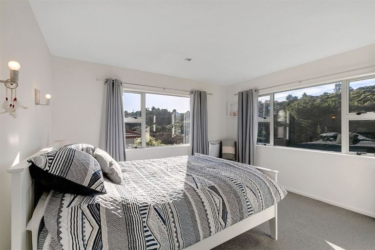 Photo of property in 51 Te Puia Drive, Aotea, Porirua, 5024