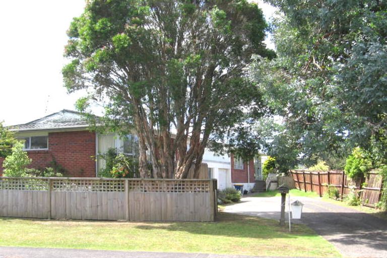 Photo of property in 1/7 Salamanca Road, Sunnynook, Auckland, 0620