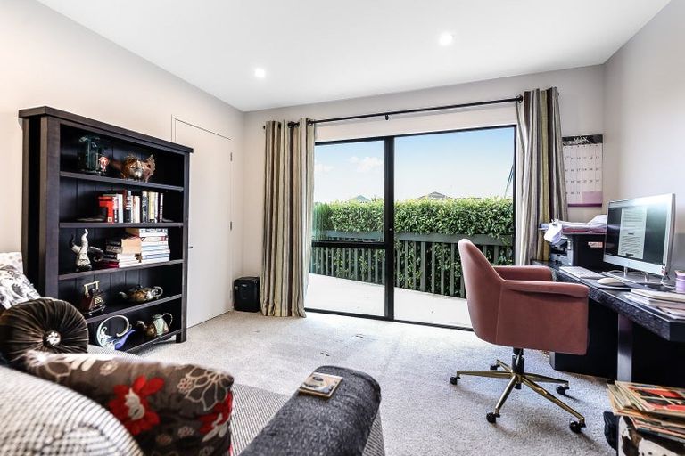 Photo of property in 11 Rosehill Place, Nawton, Hamilton, 3200