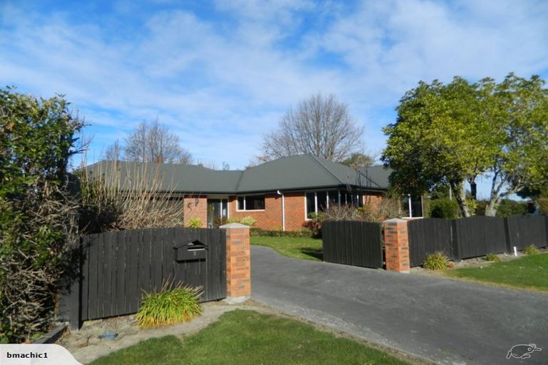 Photo of property in 2 Harrod Place, Rangiora, 7400