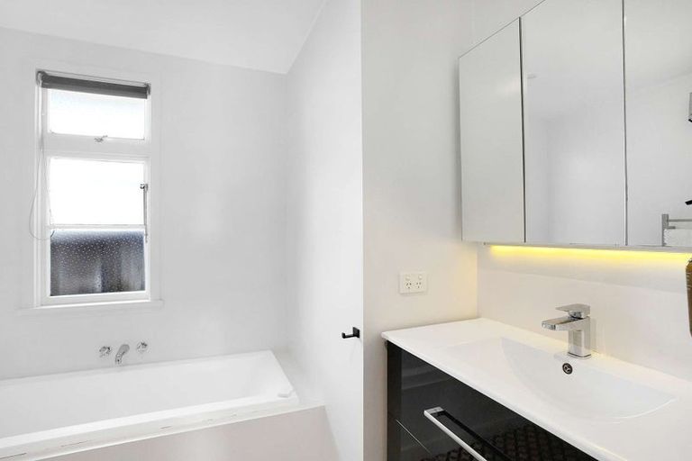 Photo of property in 94 Mcmurdo Street, Tinwald, Ashburton, 7700