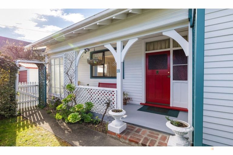 Photo of property in 18 Manse Street, Waimate, 7924