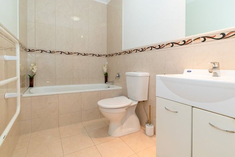 Photo of property in 229 Alec Craig Way, Gulf Harbour, Whangaparaoa, 0930