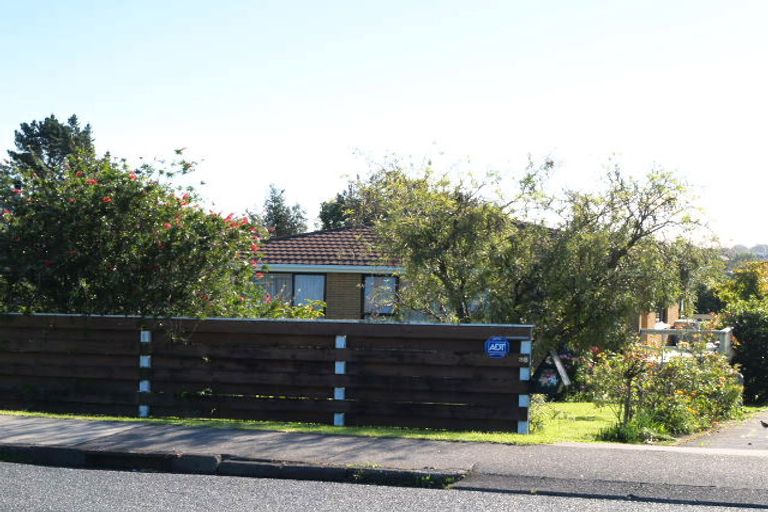 Photo of property in 28 Litten Road, Cockle Bay, Auckland, 2014