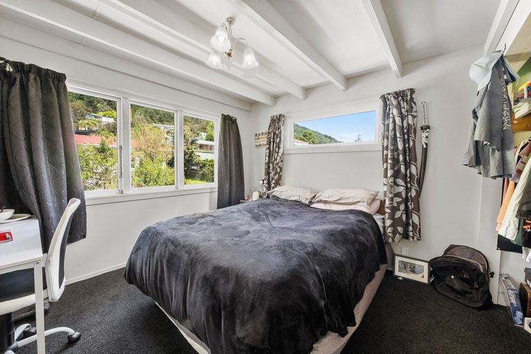 Photo of property in 160 Waikawa Road, Picton, 7220