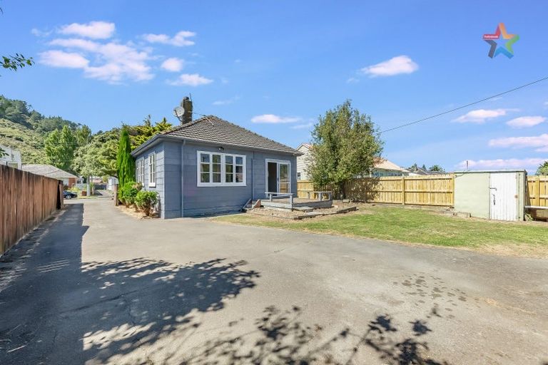 Photo of property in 25 Petherick Street, Taita, Lower Hutt, 5011