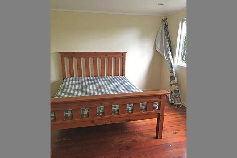 Photo of property in 57 Takahe Road, Titirangi, Auckland, 0604