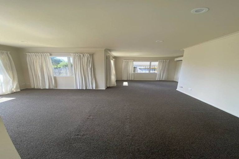 Photo of property in 44 Wayne Francis Drive, East Tamaki, Auckland, 2016