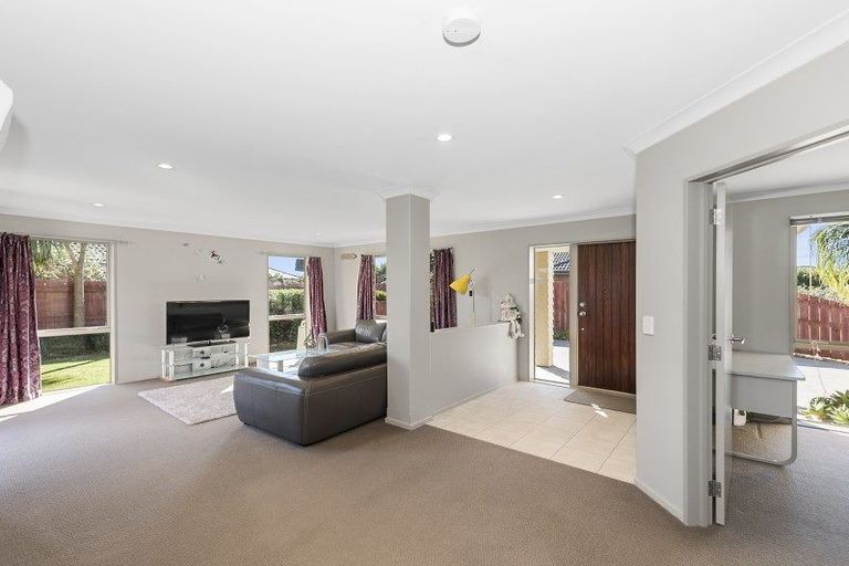 Photo of property in 10 Alderwick Place, Rototuna North, Hamilton, 3210