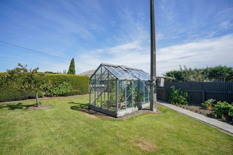 Photo of property in 1048 Lochiel-branxholme Road, Branxholme, Invercargill, 9874