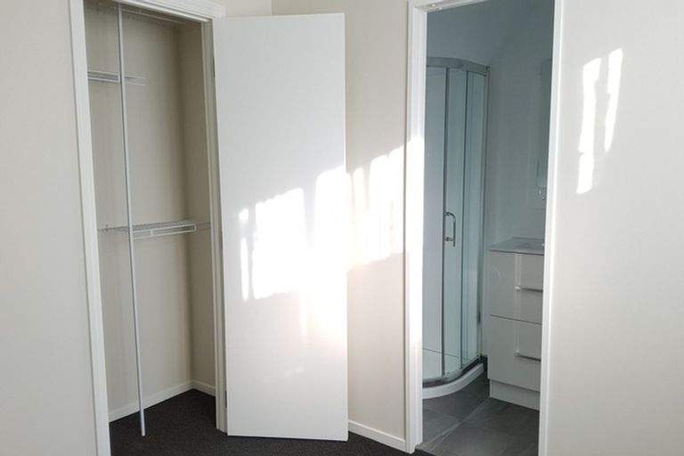 Photo of property in 129 Riverpark Crescent, Henderson, Auckland, 0610