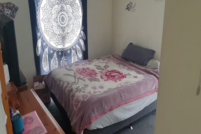 Photo of property in 70 Chichester Drive, Rosehill, Papakura, 2113