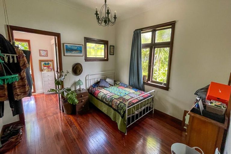 Photo of property in 87d Kaurilands Road, Titirangi, Auckland, 0604