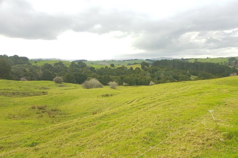 Photo of property in 504b Wairere Road, Maungaturoto, 0571