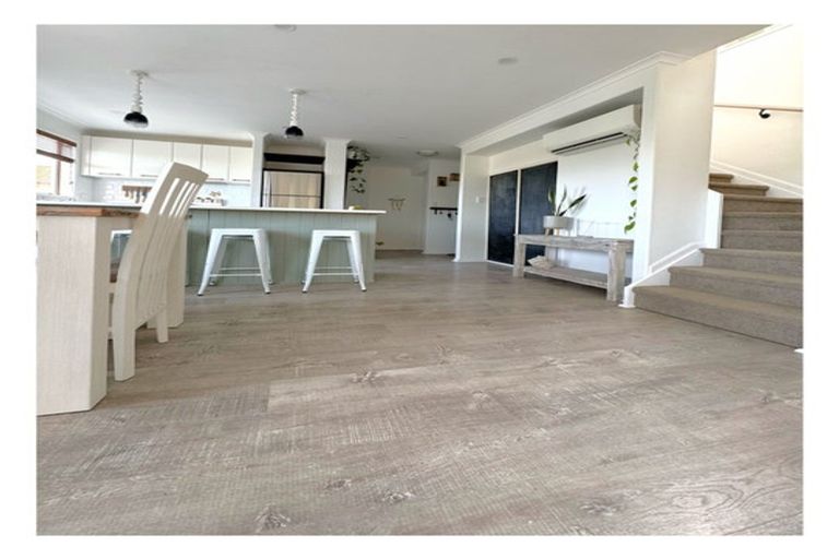 Photo of property in 41 Millennial Way, Orewa, 0931