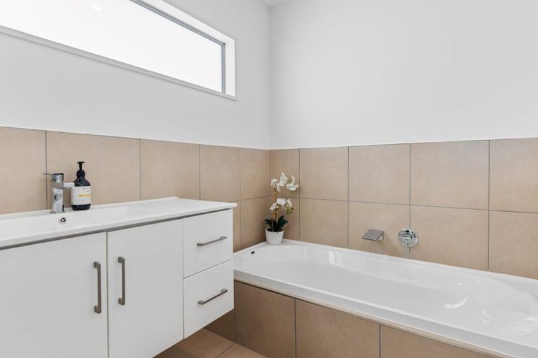 Photo of property in 2/670 Ferry Road, Woolston, Christchurch, 8023