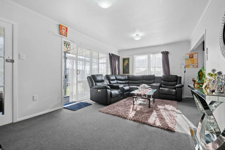 Photo of property in 53 Collins Road, Melville, Hamilton, 3206