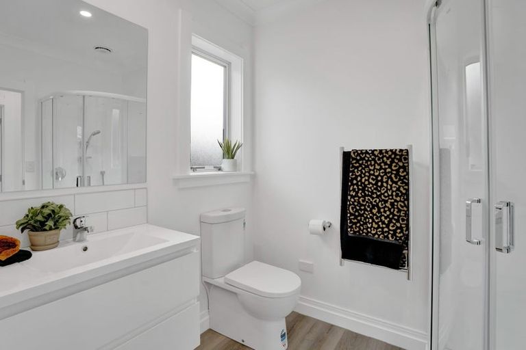 Photo of property in 1 Horoeka Street, Inglewood, 4330