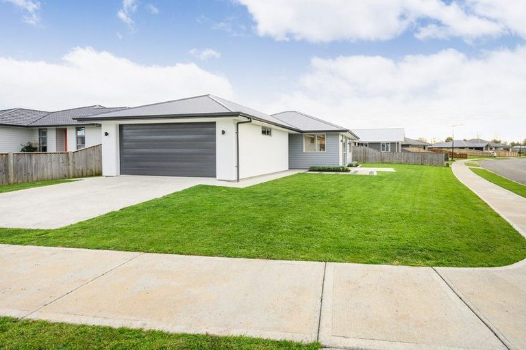 Photo of property in 2 Kereru Court, Marton, 4710