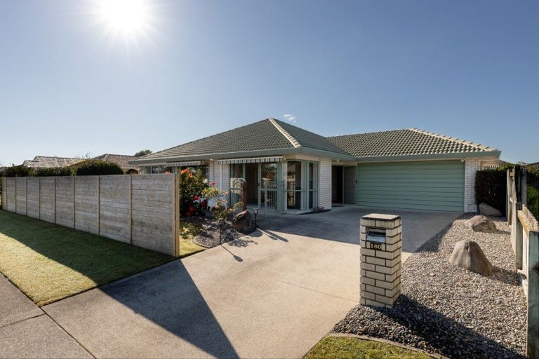 Photo of property in 160 Pacific View Road, Papamoa Beach, Papamoa, 3118