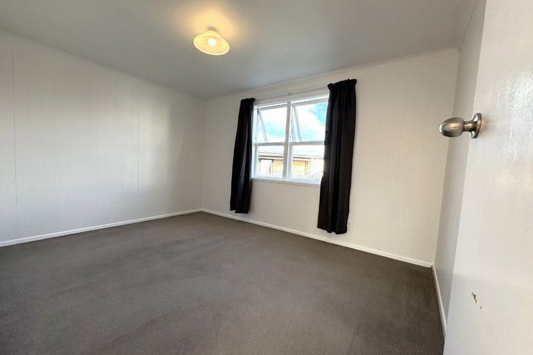 Photo of property in 1/12 President Avenue, Papakura, 2110