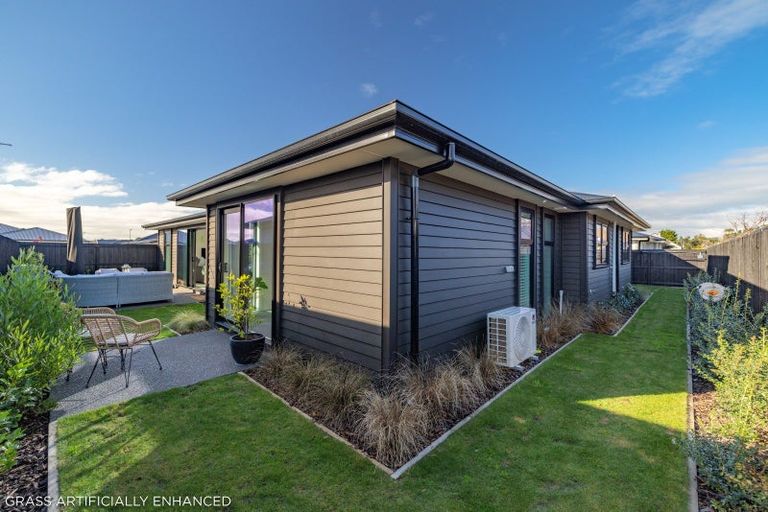 Photo of property in 8 Mackinnon Street, Marshland, 8083