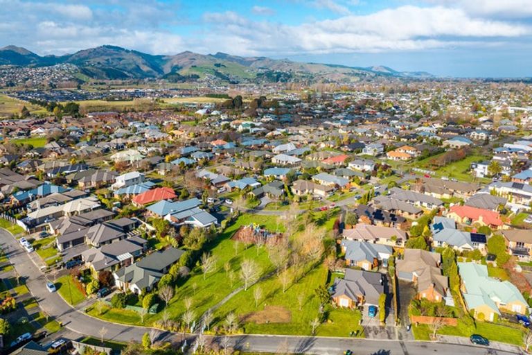 Photo of property in 56 Kinsella Crescent, Aidanfield, Christchurch, 8025