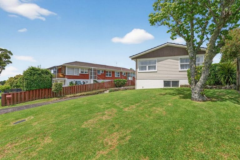 Photo of property in 98 Eban Avenue, Hillcrest, Auckland, 0627