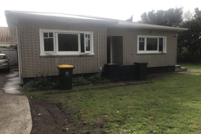 Photo of property in 2a Sturdee Road, Manurewa, Auckland, 2102