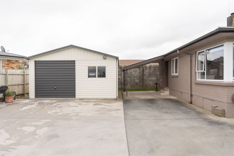 Photo of property in 1 Mears Road, St Andrews, Hamilton, 3200