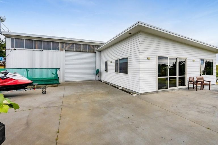 Photo of property in 242 Henwood Road, Paraite, New Plymouth, 4372