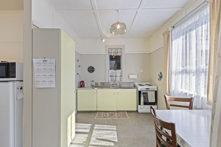Photo of property in 11a Queen Street, Waitara, 4320