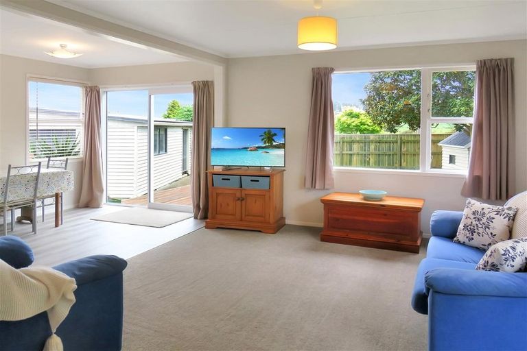 Photo of property in 12 Chaucer Place, Owhata, Rotorua, 3010