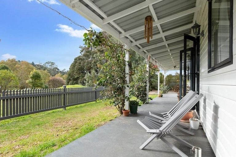 Photo of property in 741a Swanson Road, Swanson, Auckland, 0612