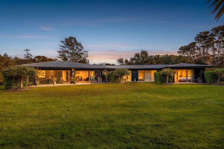 Photo of property in 875 Hibiscus Coast Highway, Waiwera, Orewa, 0994