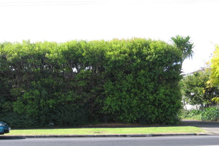 Photo of property in 225 Hobsonville Road, Hobsonville, Auckland, 0618