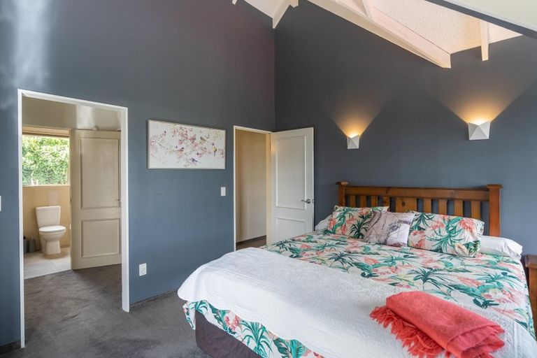 Photo of property in 12 Alexander Road, Raumati Beach, Paraparaumu, 5032