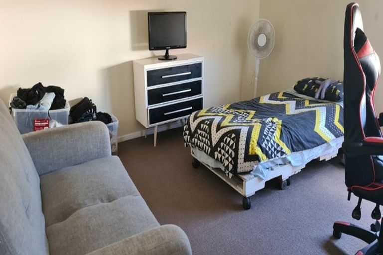 Photo of property in 3 Gina Avenue, Ranui, Auckland, 0612