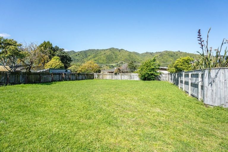 Photo of property in 5 Saint Vincent Way, Waikanae, 5036