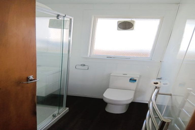 Photo of property in 2/33 Whitmore Street, Edgeware, Christchurch, 8013