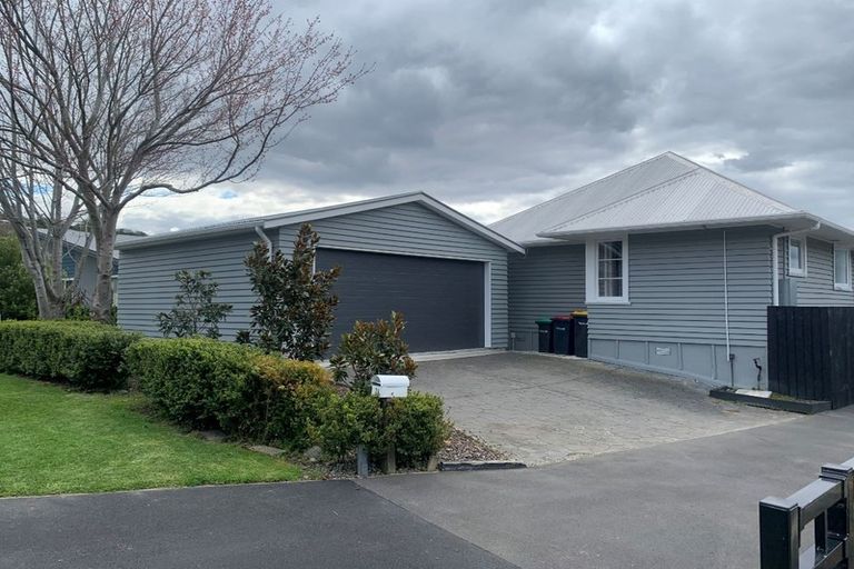 Photo of property in 2/7 Leonard Place, Saint Martins, Christchurch, 8022