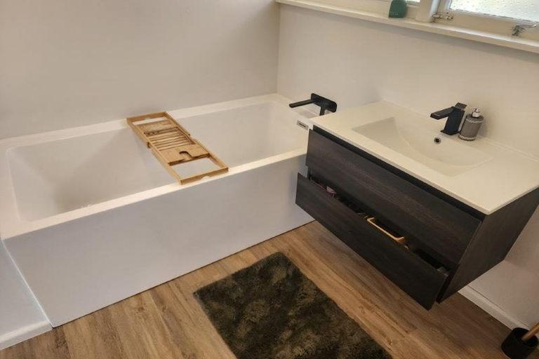 Photo of property in 80 Russley Road, Russley, Christchurch, 8042